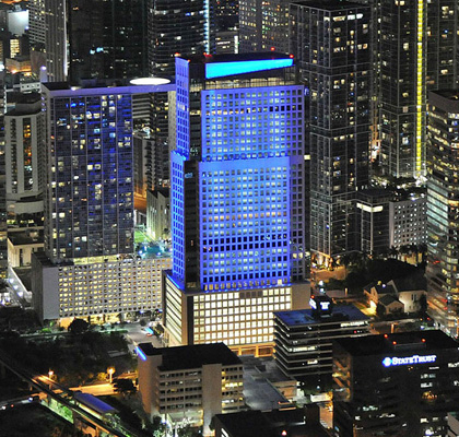 Inset Image med 690 Brickell Photo by Robin Hill nightscape